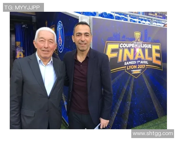 足球与歌坛的跨界之旅：球星与歌星的精彩碰撞与合作故事